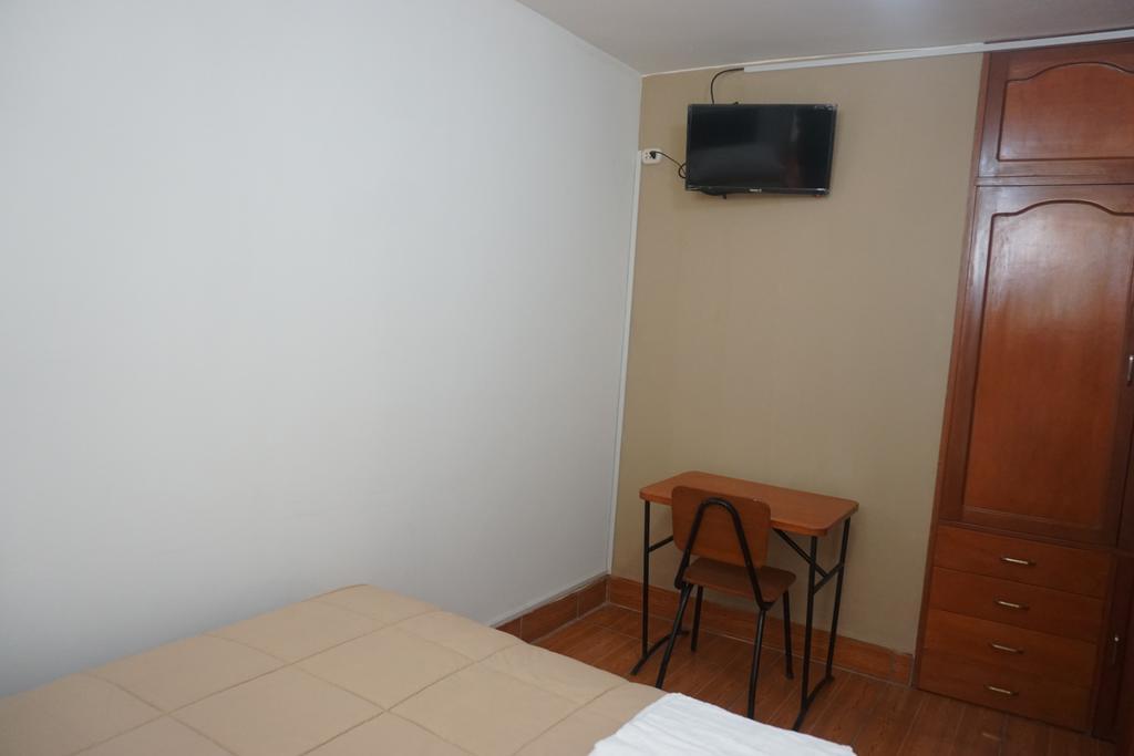 Residencial Mamamia Hotel Tacna Exterior photo